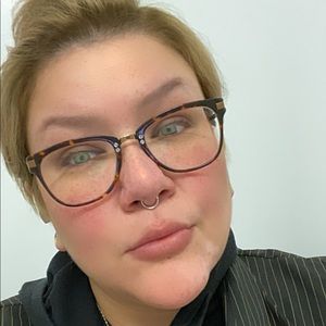 Meet your Posher, Alia